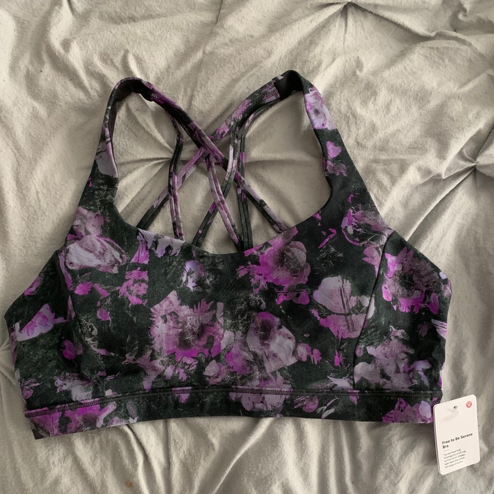 Lululemon Free to be serene sports bra